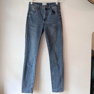 Medium Wash, High-Waisted Skinny Jean